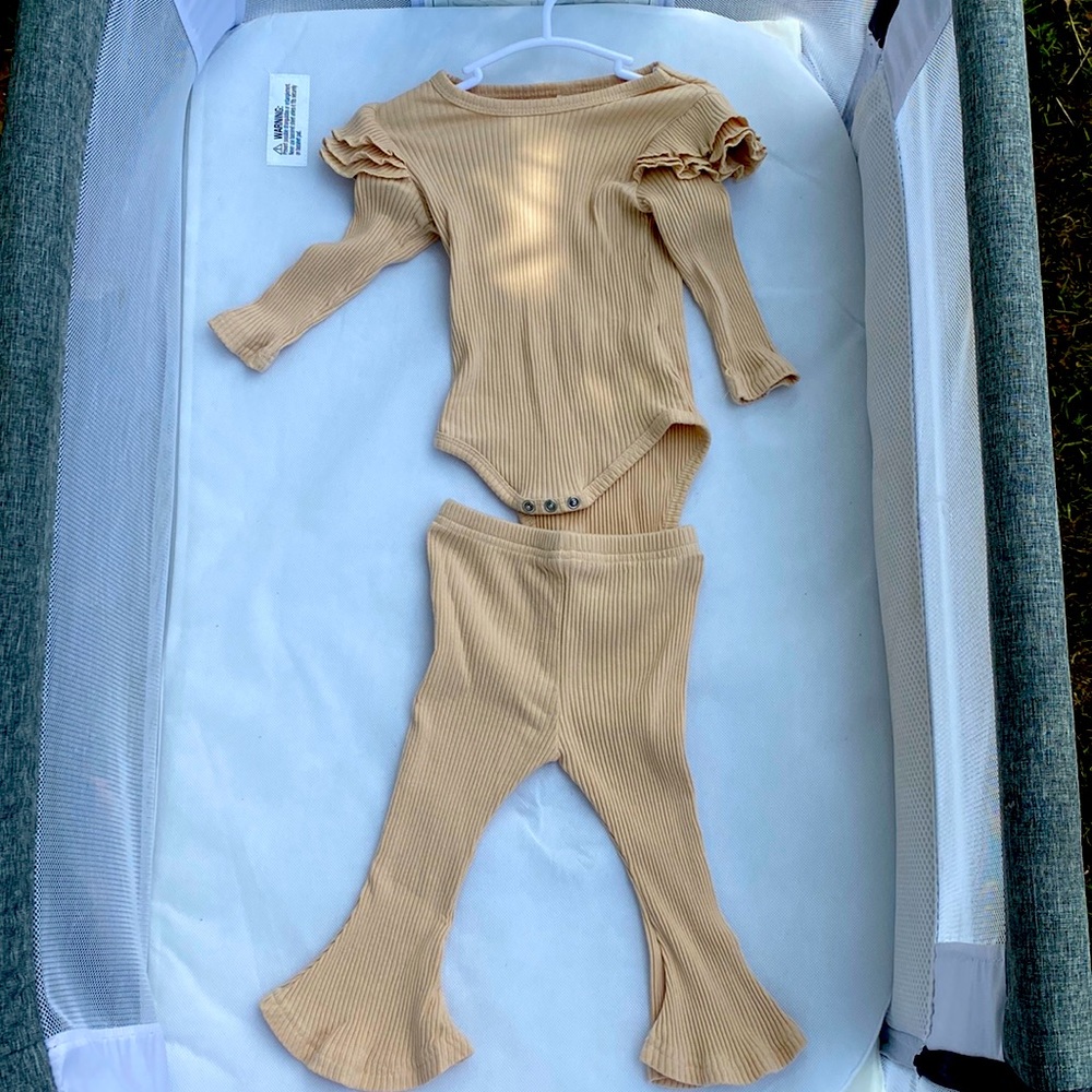 Adorable 2 piece baby girl outfit